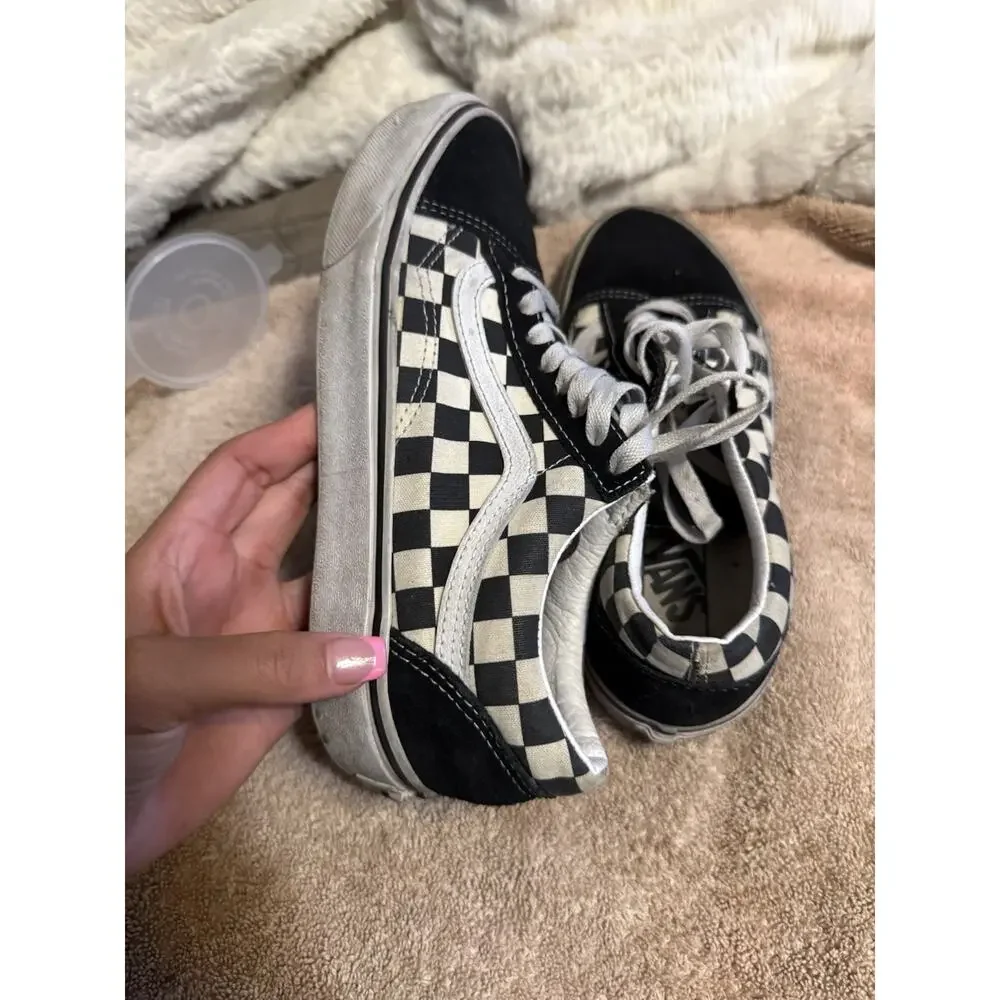 VANS Old Skool Checkerboard Black/White Low Top Lace Up Men's Sneakers